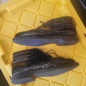 11.5 Bates black vegan leather dress shoes.  EUC.  29.5 euro